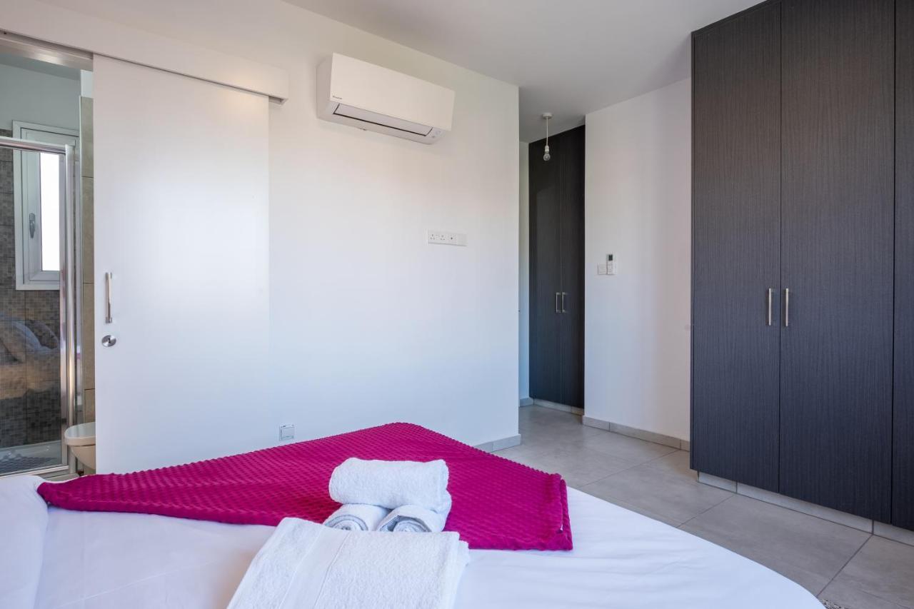 Solaar Apartments Faneromeni Larnaca Exterior foto